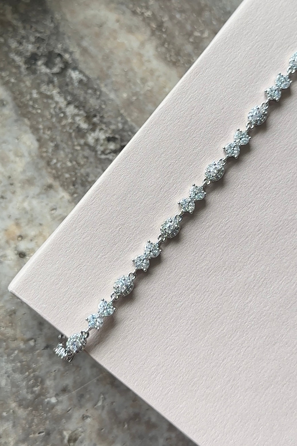 Lisa tennis bracelet