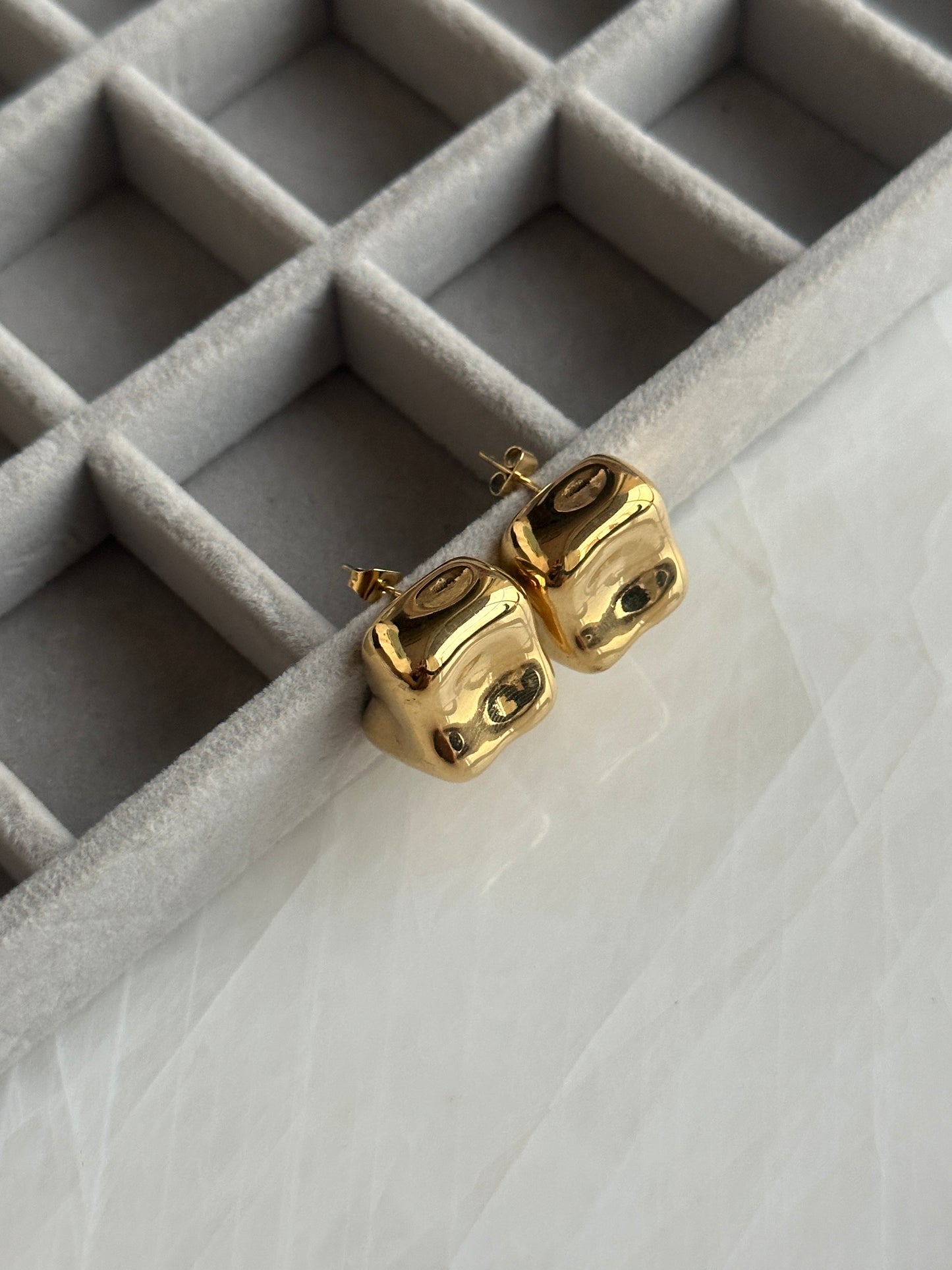 Eos earrings