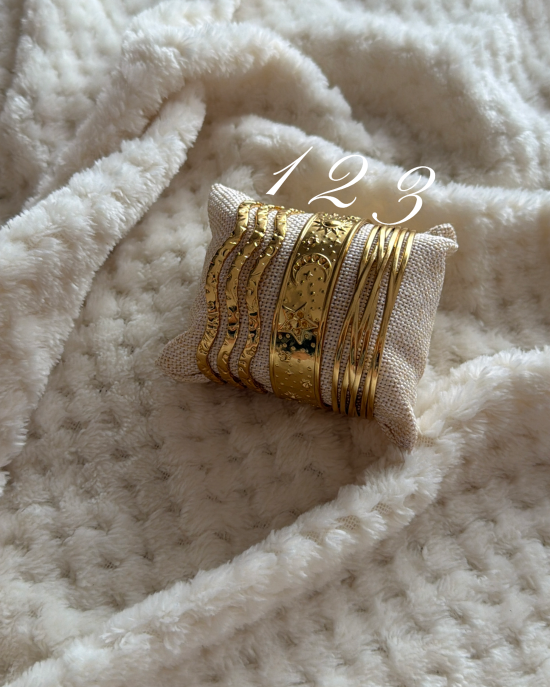 Cuff bracelet (small size)