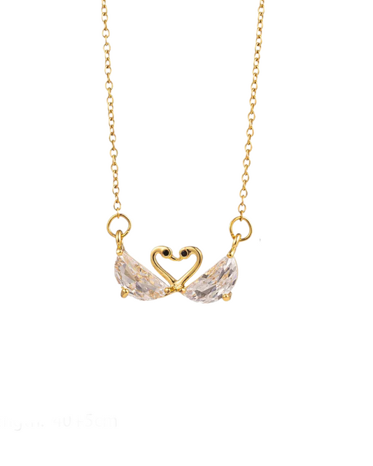 Swan’s kiss necklace