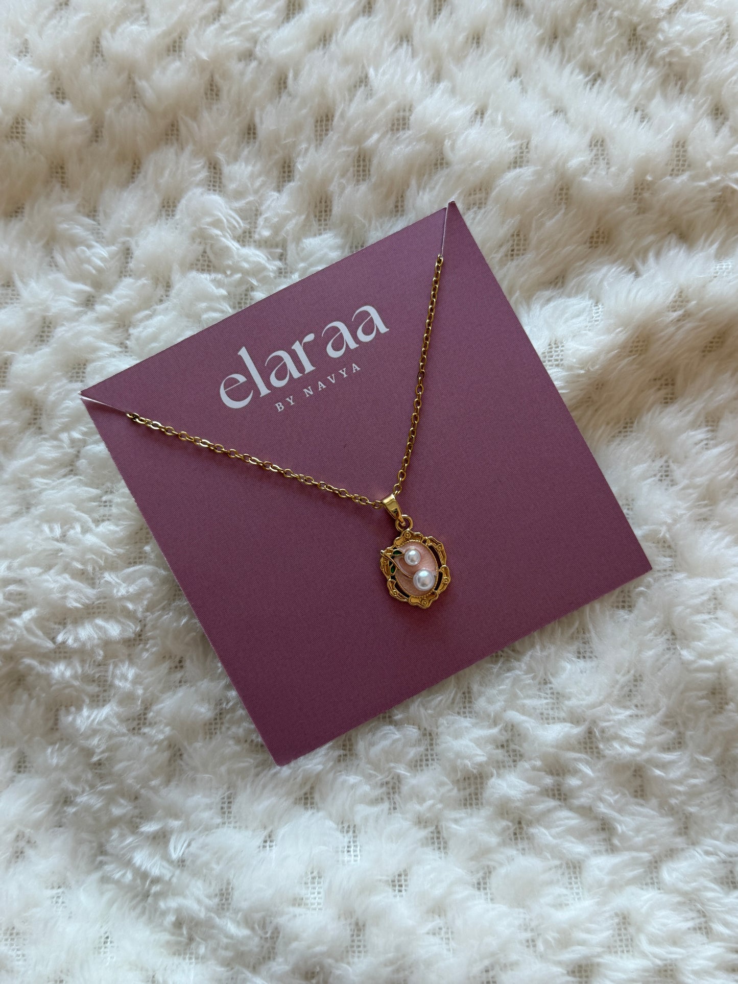 Pearlia necklace