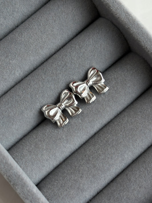 Mirae studs