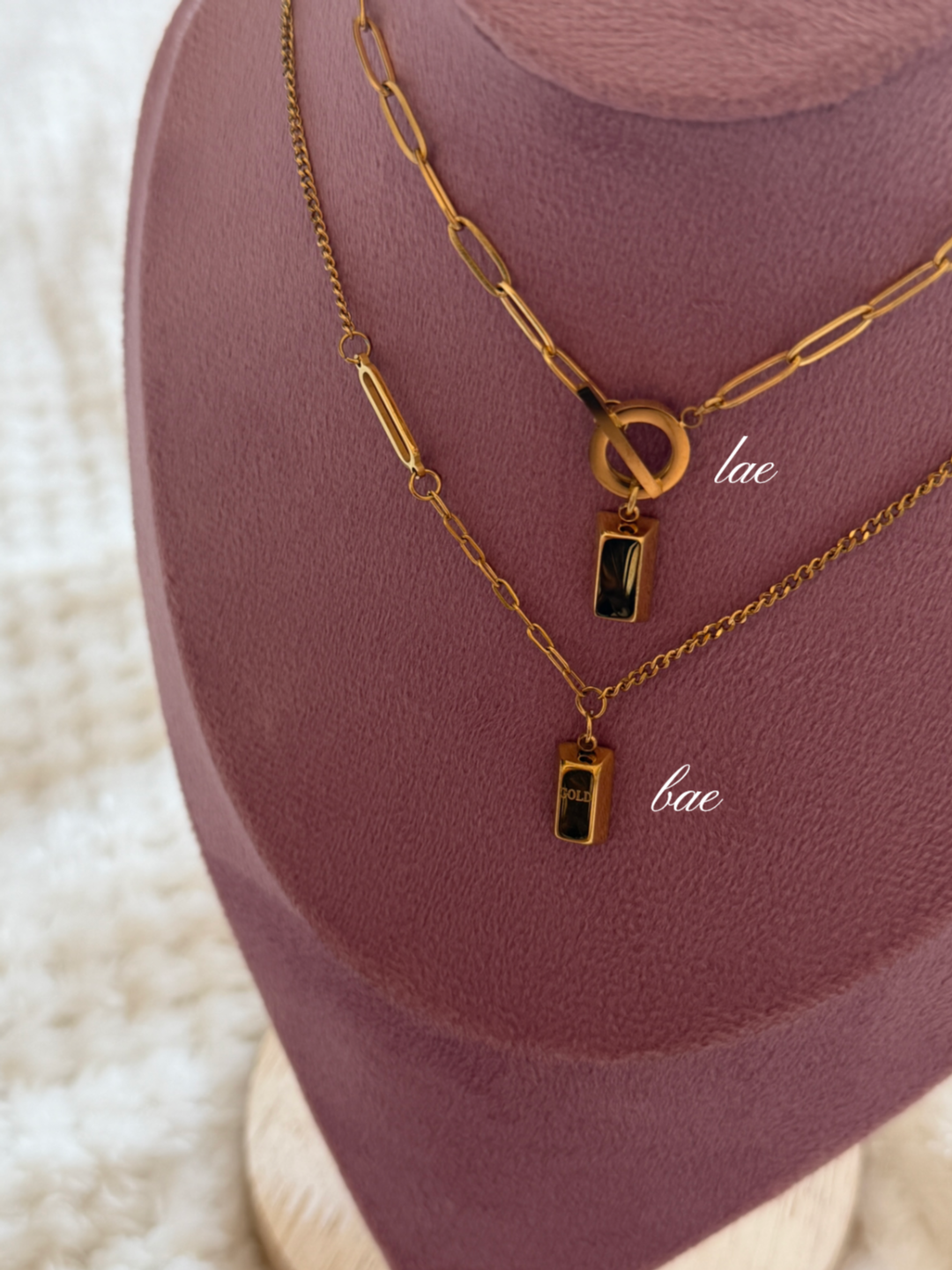 Classic necklaces